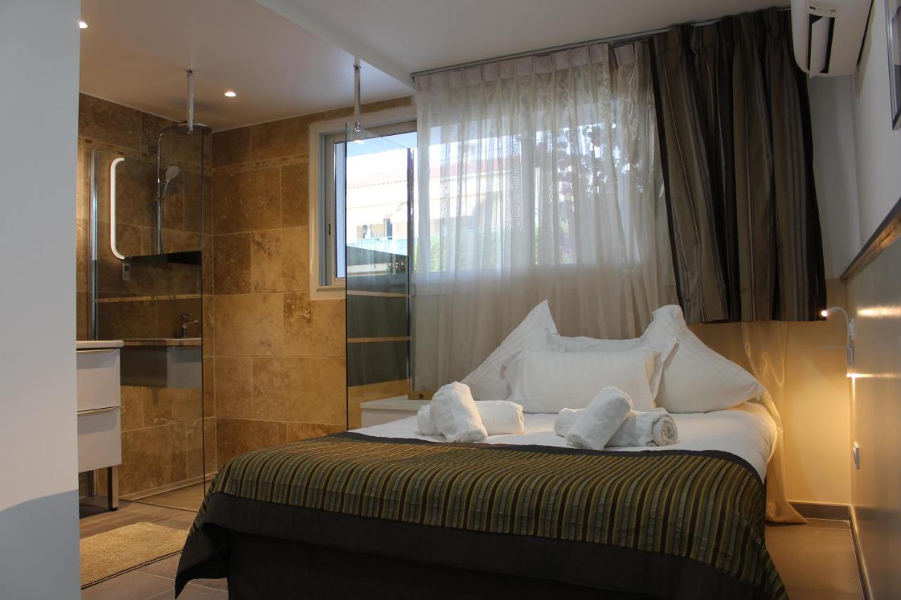 Residence Inaya Six-Fours-les-Plages Exteriör bild