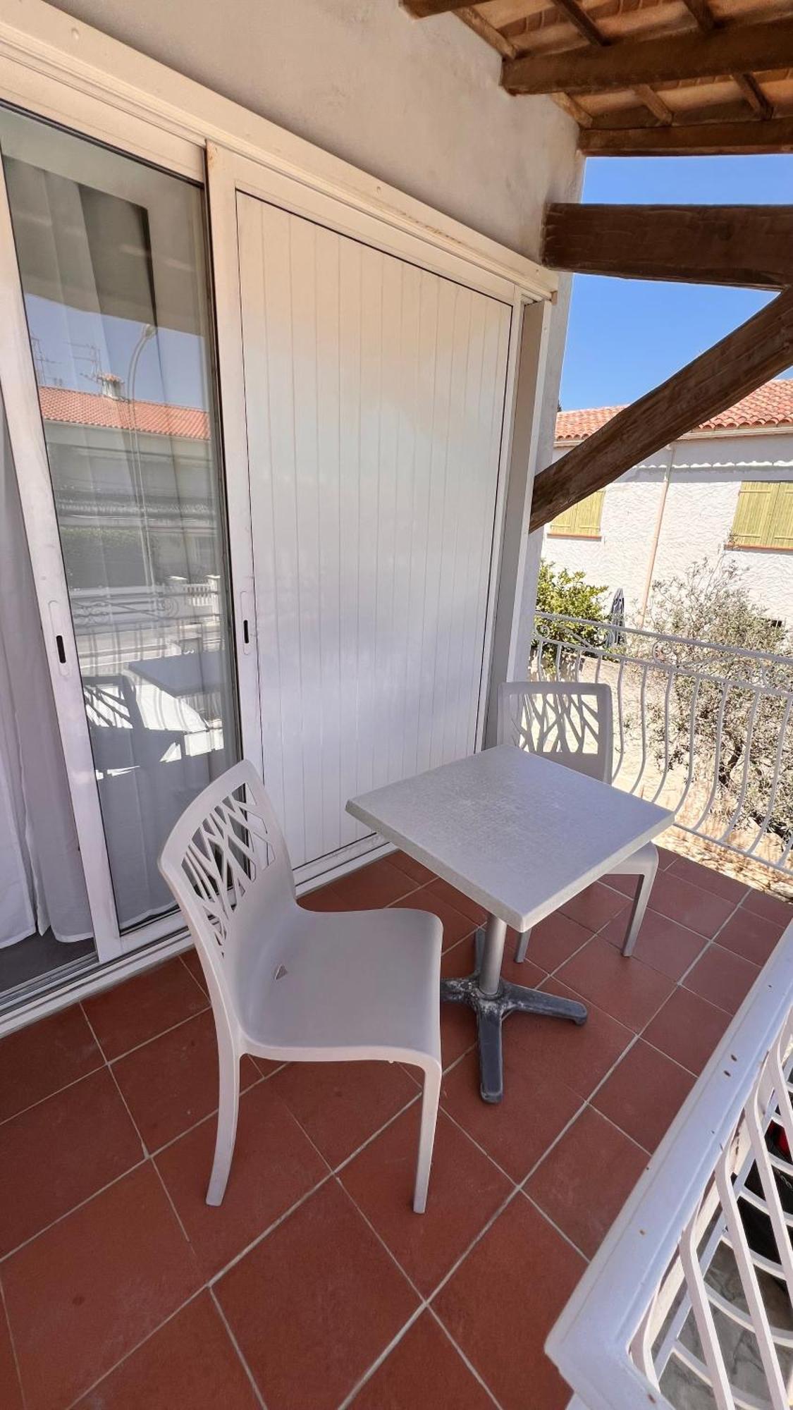 Residence Inaya Six-Fours-les-Plages Exteriör bild